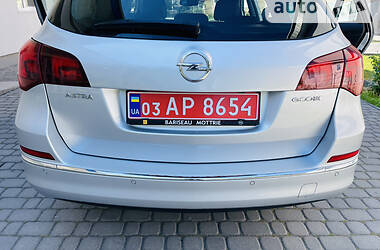 Универсал Opel Astra 2016 в Ровно
