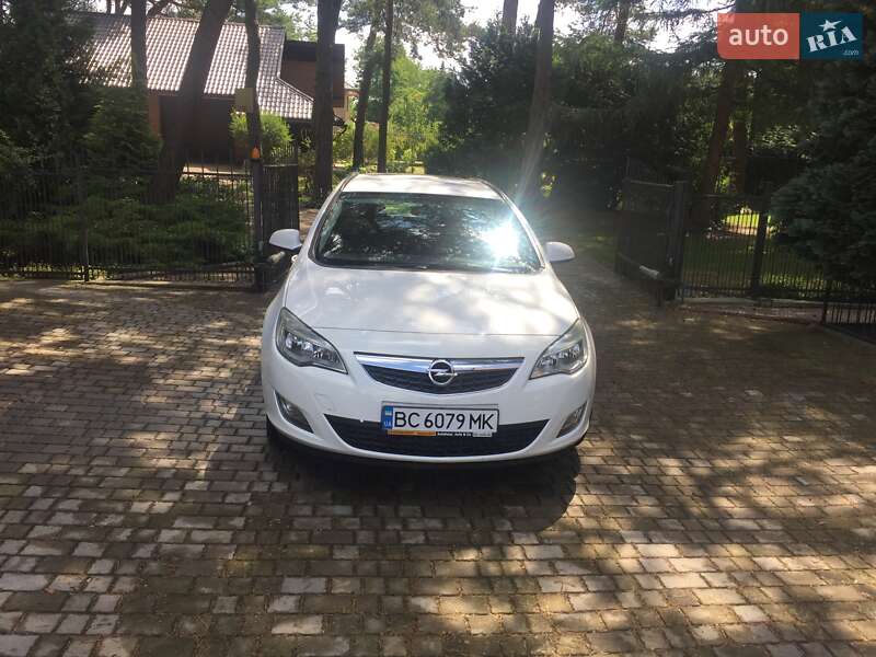 Универсал Opel Astra 2012 в Львове фото 4 Универсал Opel Astra 2012 в Львове