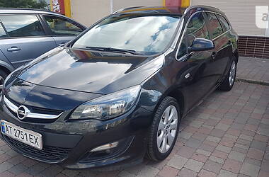 Універсал Opel Astra 2014 в Івано-Франківську