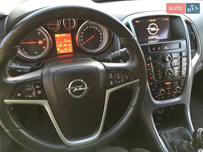 Универсал Opel Astra 2013 в Варве фото 21 Универсал Opel Astra 2013 в Варве