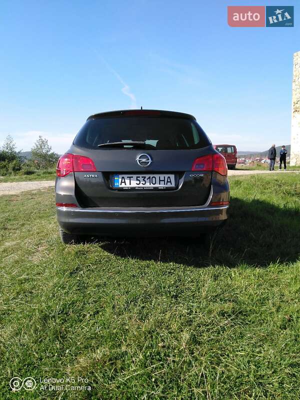 Універсал Opel Astra 2015 в Івано-Франківську