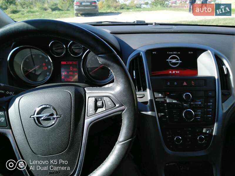 Універсал Opel Astra 2015 в Івано-Франківську