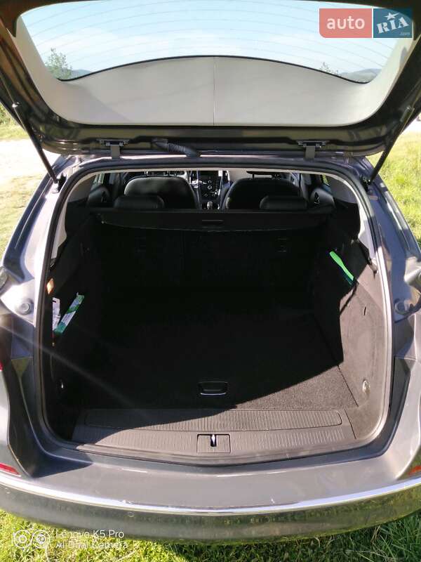 Універсал Opel Astra 2015 в Івано-Франківську