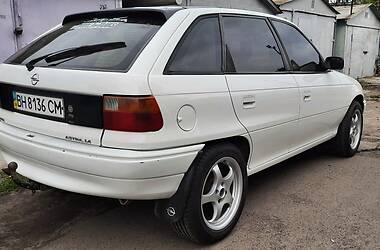 Хэтчбек Opel Astra 1995 в Черноморске