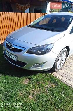 Opel Astra 2012 Opel Astra 2012
