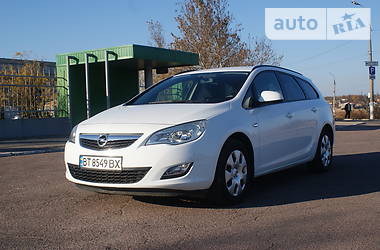 Универсал Opel Astra 2012 в Херсоне