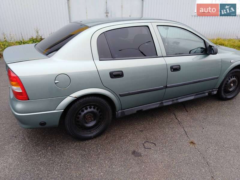 Opel Astra 2008