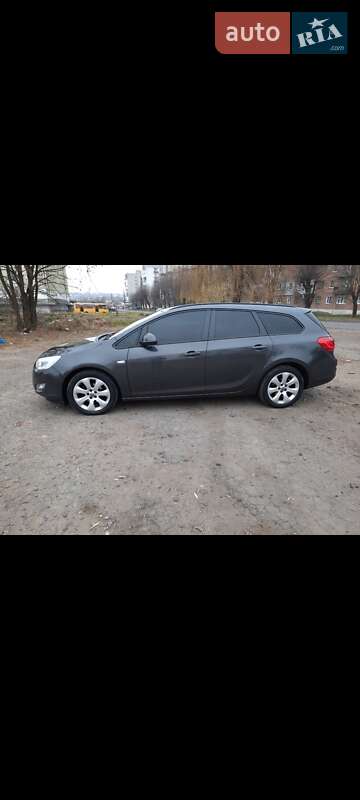 Універсал Opel Astra 2010 в Шептицькому