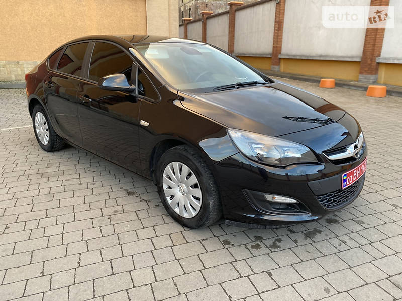 Седан Opel Astra 2015 в Коломиї
