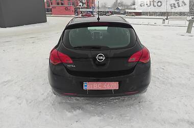 Хэтчбек Opel Astra 2010 в Дрогобыче