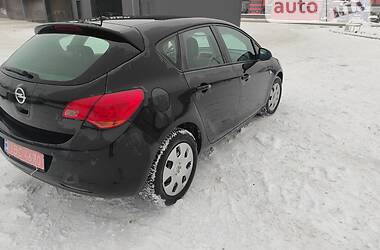 Хэтчбек Opel Astra 2010 в Дрогобыче