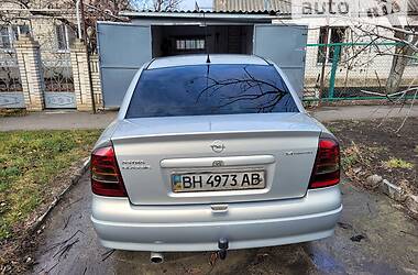 Седан Opel Astra 2006 в Подольске