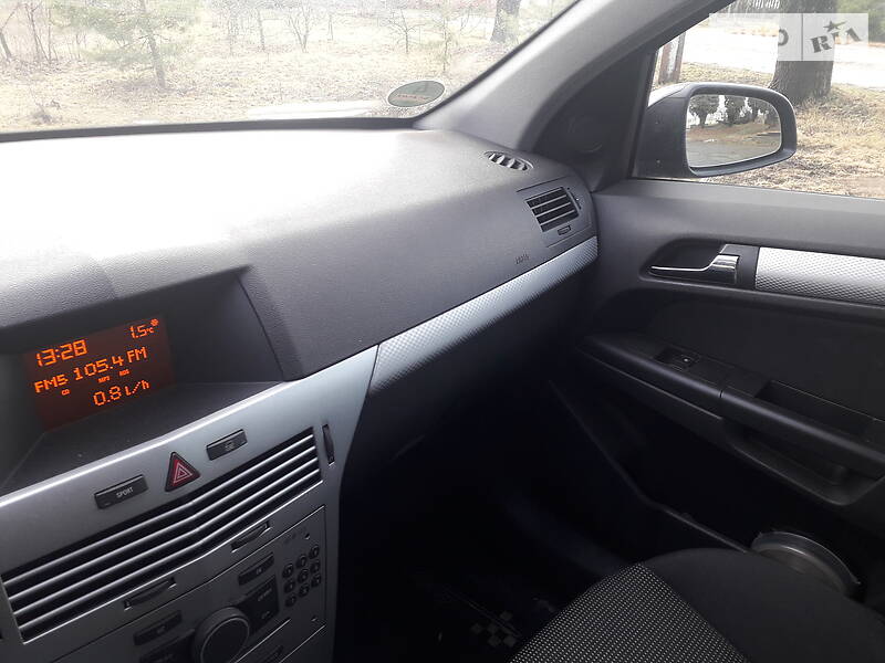 Універсал Opel Astra 2006 в Чернігові