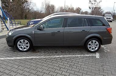 Универсал Opel Astra 2010 в Радивилове