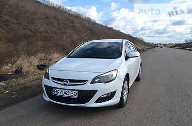 Універсал Opel Astra 2014 в Кропивницькому