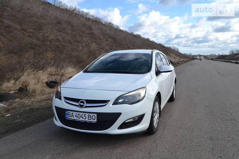 Универсал Opel Astra 2014 в Кропивницком
