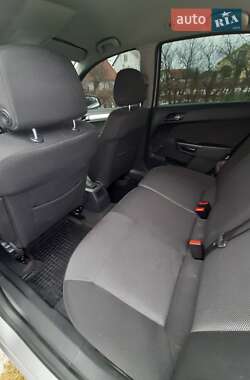 Универсал Opel Astra 2010 в 