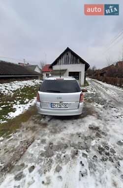 Универсал Opel Astra 2010 в Дрогобыче