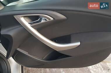 Универсал Opel Astra 2011 в Львове