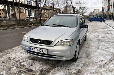 Седан Opel Astra 2004 в Ивано-Франковске