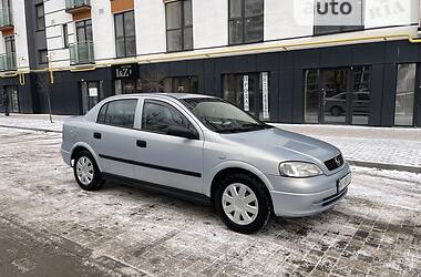 Седан Opel Astra 2004 в Ивано-Франковске