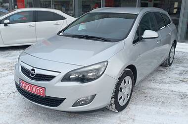 Opel Astra 2011