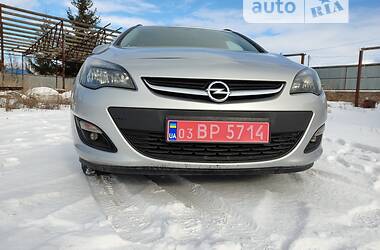 Универсал Opel Astra 2014 в Тернополе