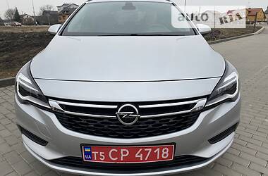 Універсал Opel Astra 2016 в Львові