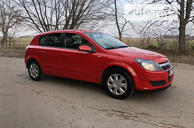 Хэтчбек Opel Astra 2004 в Дубно