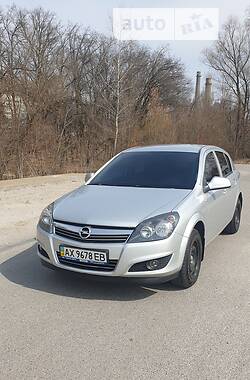 Opel Astra 2013