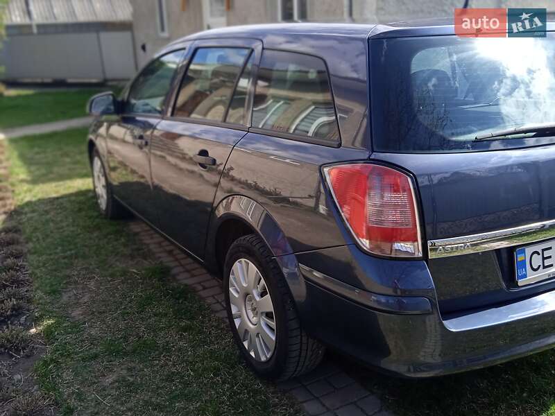 Универсал Opel Astra 2009 в Черновцах