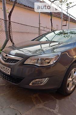 Opel Astra 2011