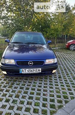 Хэтчбек Opel Astra 1996 в Ивано-Франковске
