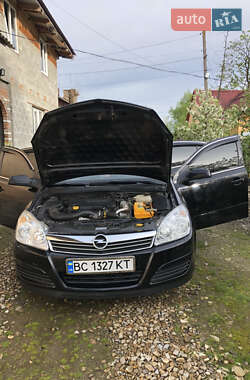 Хэтчбек Opel Astra 2009 в 