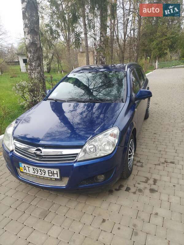 Универсал Opel Astra 2010 в 