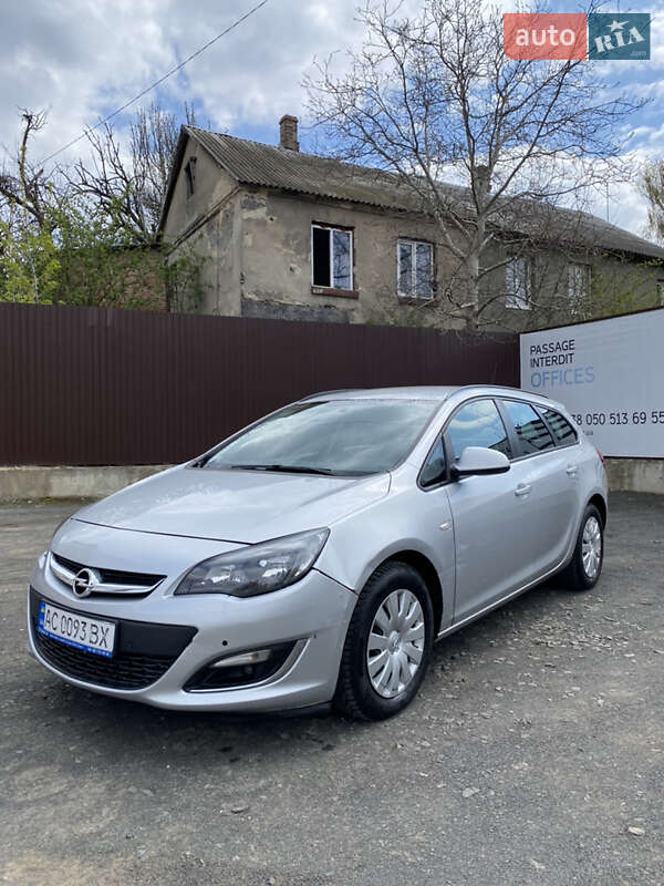 Универсал Opel Astra 2013 в Луцке фото 3 Универсал Opel Astra 2013 в Луцке