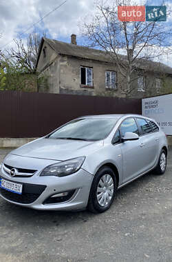 Универсал Opel Astra 2013 в 