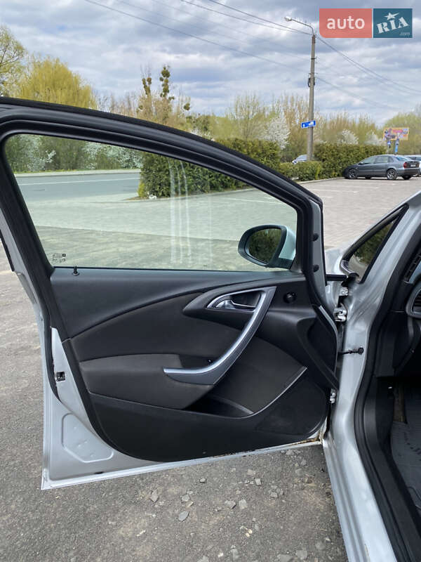 Универсал Opel Astra 2013 в Луцке фото 12 Универсал Opel Astra 2013 в Луцке