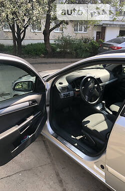 Универсал Opel Astra 2004 в 
