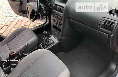 Универсал Opel Astra 2004 в Житомире