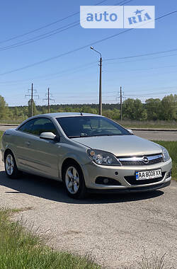 Кабриолет Opel Astra 2006 в Киеве