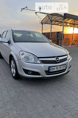 Хэтчбек Opel Astra 2008 в Киеве