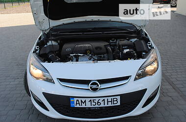 Універсал Opel Astra 2015 в Бердичеві