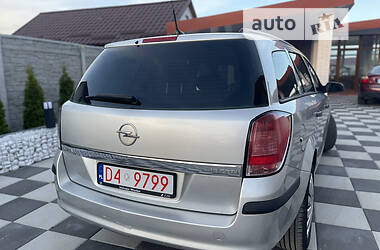 Универсал Opel Astra 2005 в Летичеве