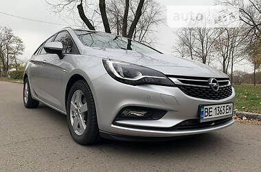 Універсал Opel Astra 2016 в Миколаєві