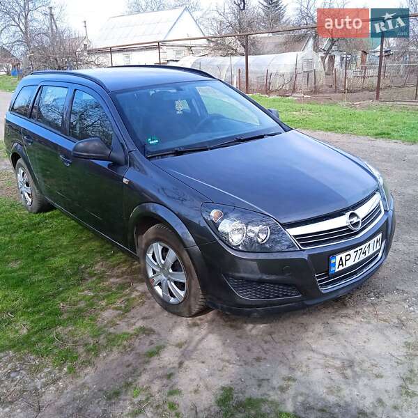 Універсал Opel Astra 2010 в Запоріжжі