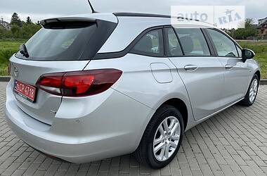 Универсал Opel Astra 2018 в Львове