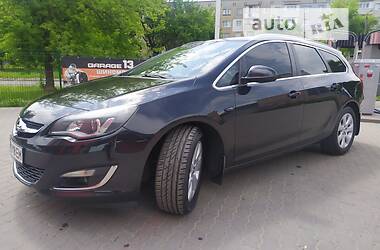 Универсал Opel Astra 2014 в Калуше