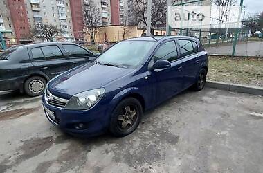 Хэтчбек Opel Astra 2014 в Луцке