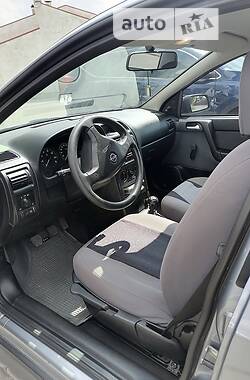 Седан Opel Astra 2008 в Ровно